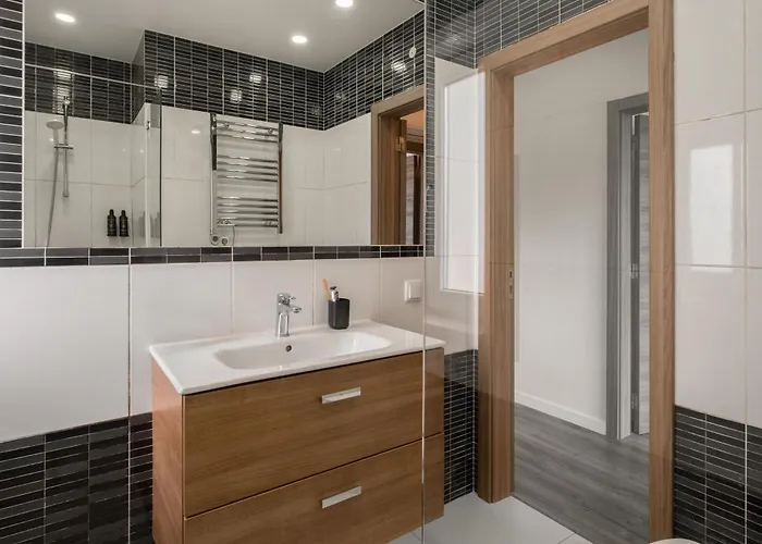 Breeze By Olala Homes Apartment